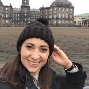 Meet your Posher, Lauren